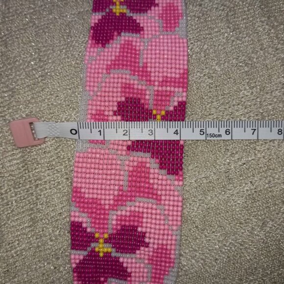 ✨ NWT Handmade Floral Beaded Cuff - Stainless Steel ✨ - Picture 7 of 9